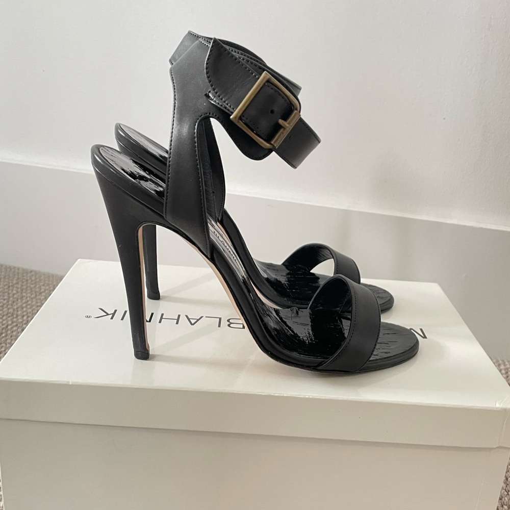 Manolo Blahnik Ossimo heels - size 37